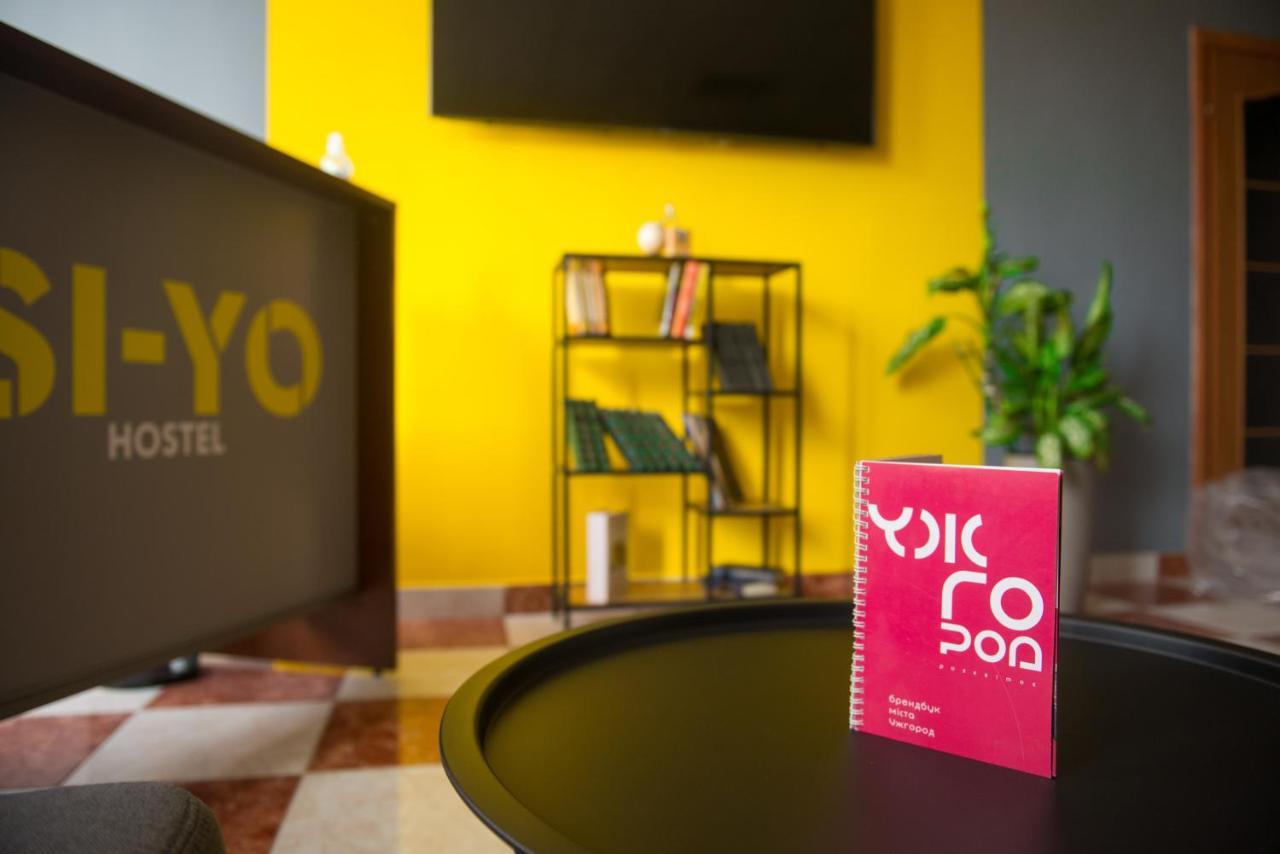 Si-Yo Hostel Uzjhorod Eksteriør bilde