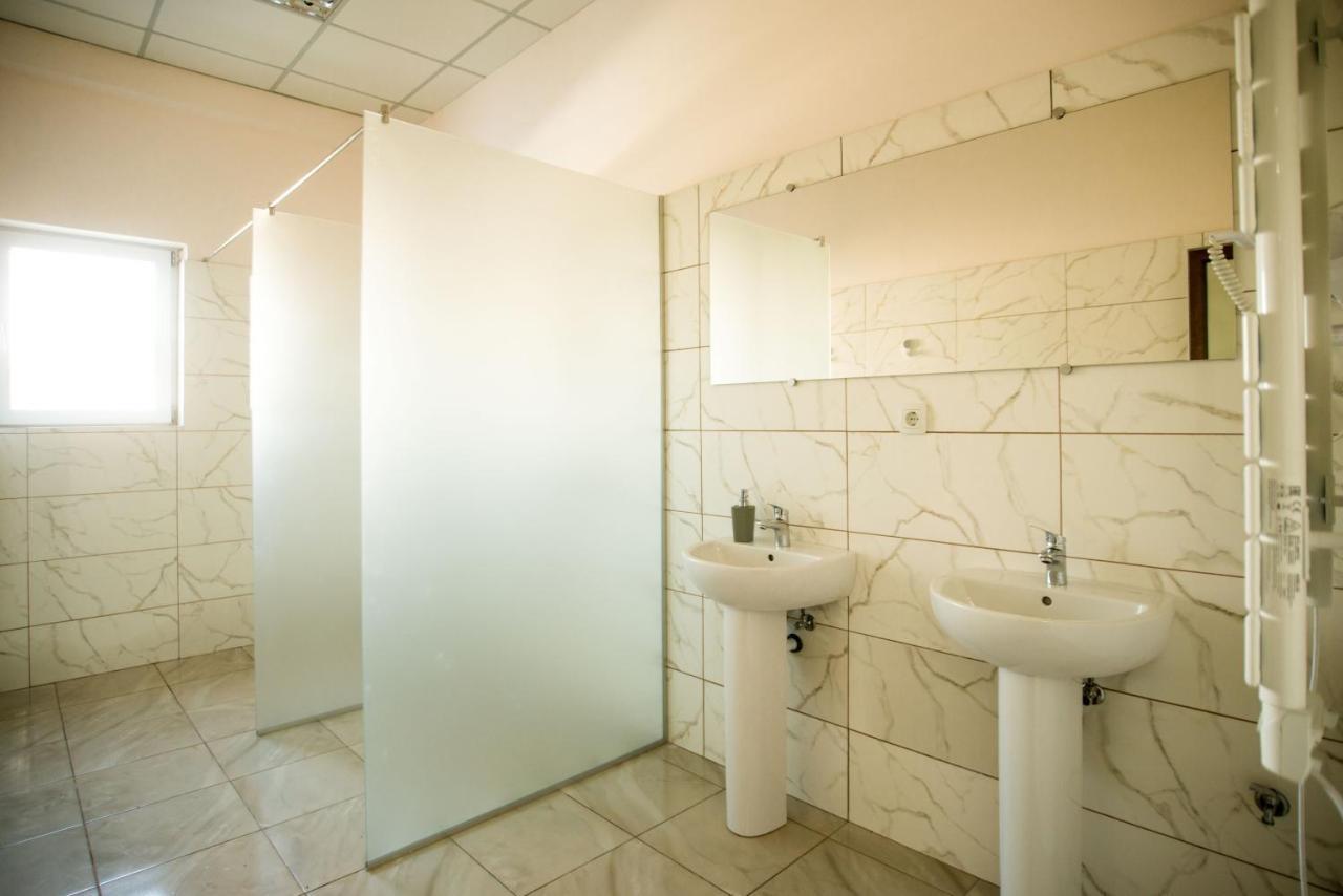 Si-Yo Hostel Uzjhorod Eksteriør bilde